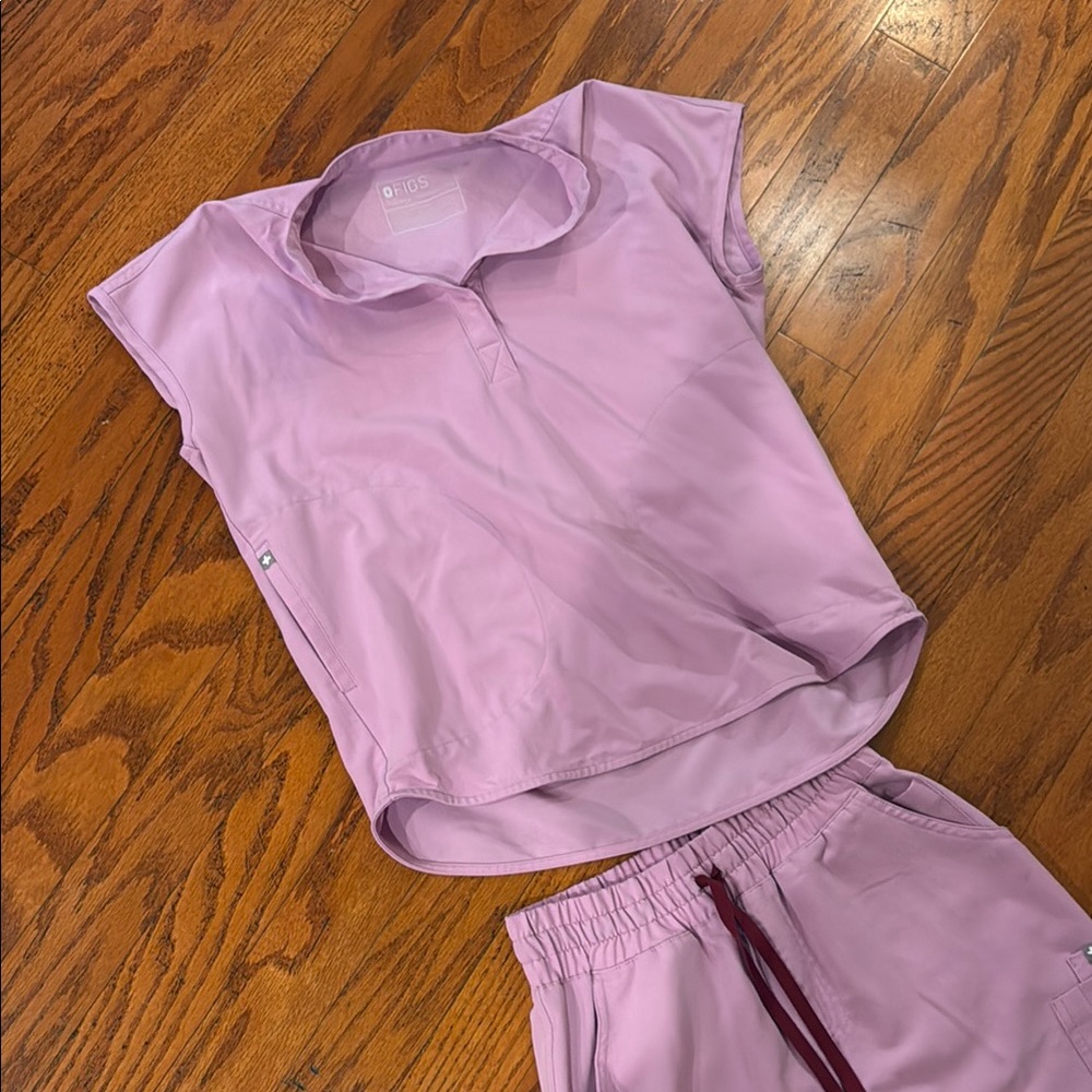 Figs Lavender Scrub Set